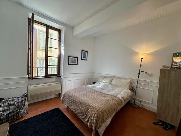 APPARTEMENT CENTRE-VILLE AVEC GRANDE TERRASSE