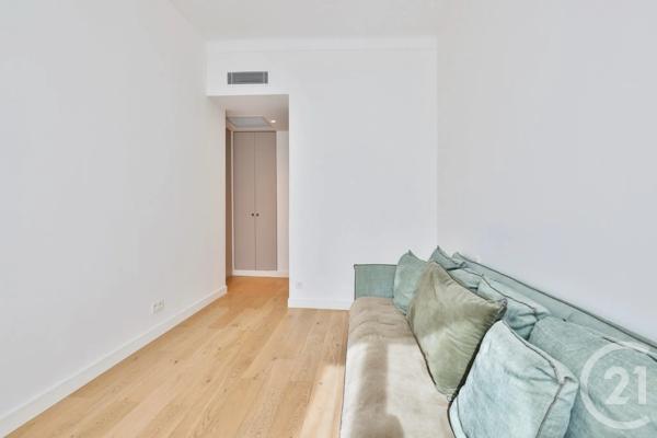 Appartement F4 à vendre  4 pièces - 130 m 2   NICE  - 06