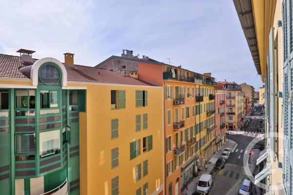 Appartement F4 à vendre  4 pièces - 130 m 2   NICE  - 06