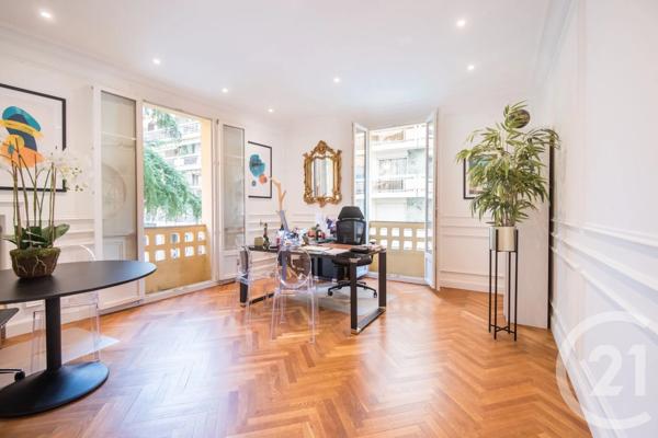 Appartement F4 à vendre  4 pièces - 130 m 2   NICE  - 06