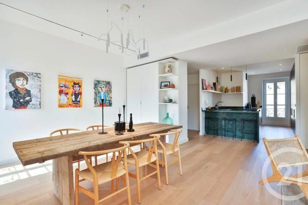Appartement F4 à vendre  4 pièces - 130 m 2   NICE  - 06