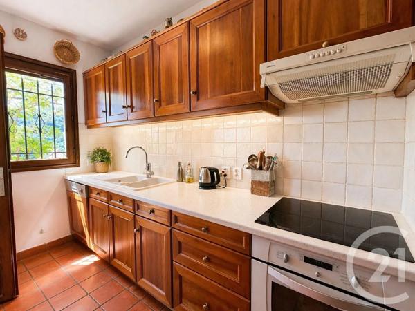 Maison à vendre  8 pièces - 170,85 m 2   VENCE  - 06