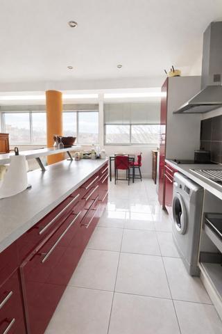 Appartement
         3 pièces
        - 65 m² 185 000 € *