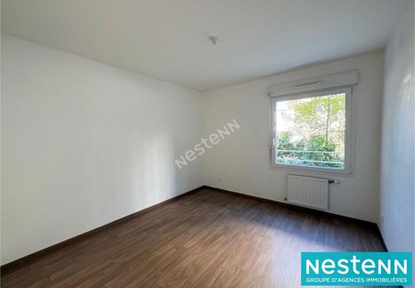 Appartement de type 4 de 73.73m² avec terrasse et garage fermé situé sur le secteur de Villeurbanne.