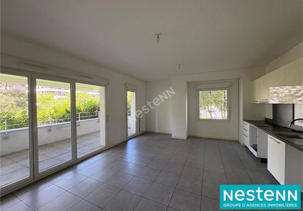 Appartement de type 4 de 73.73m² avec terrasse et garage fermé situé sur le secteur de Villeurbanne.