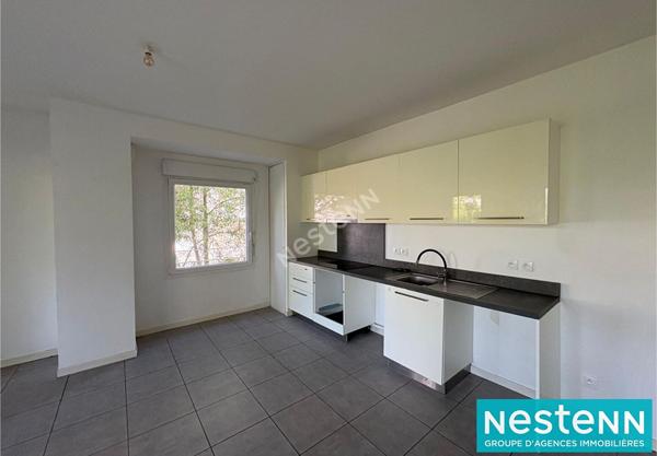 Appartement de type 4 de 73.73m² avec terrasse et garage fermé situé sur le secteur de Villeurbanne.