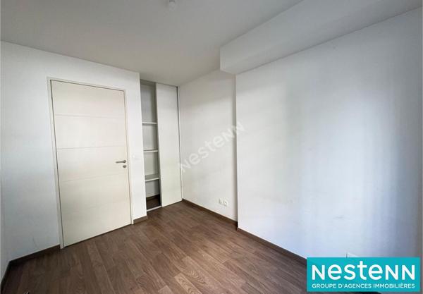 Appartement de type 4 de 73.73m² avec terrasse et garage fermé situé sur le secteur de Villeurbanne.