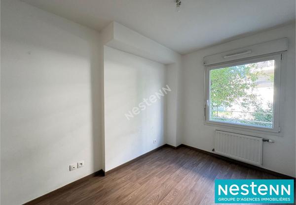 Appartement de type 4 de 73.73m² avec terrasse et garage fermé situé sur le secteur de Villeurbanne.