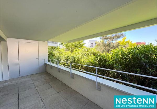 Appartement de type 4 de 73.73m² avec terrasse et garage fermé situé sur le secteur de Villeurbanne.
