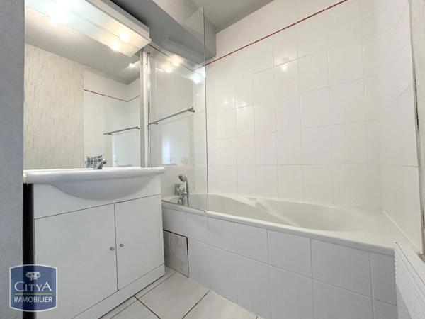 Appartement à louer 2 pièces 39.83m² Nevers (58000)