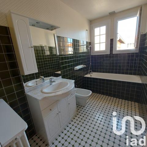 Maison 7 pièces de 128 m² à Mortagne-sur-Sèvre (85290)