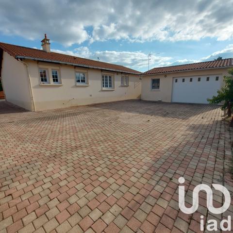 Maison 7 pièces de 128 m² à Mortagne-sur-Sèvre (85290)