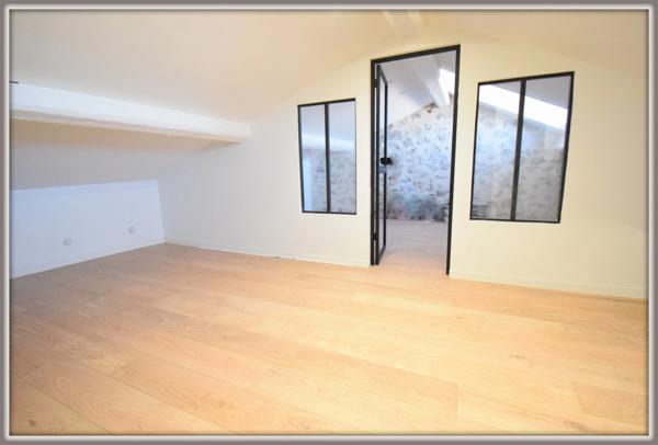 Appartement à vendre 2 pièces dernier étage.