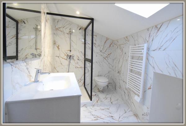 Appartement à vendre 2 pièces dernier étage.