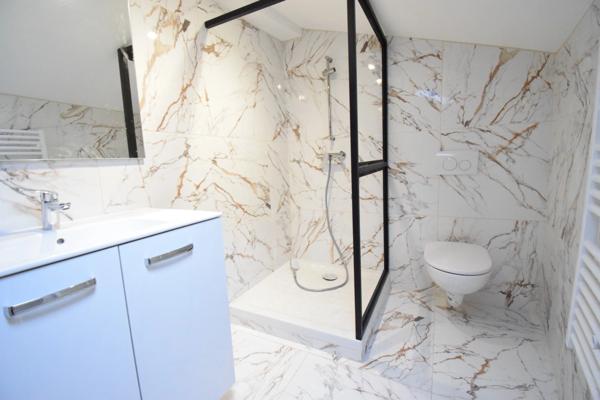 Appartement à vendre 2 pièces dernier étage.