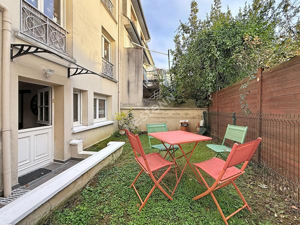MONTREUIL - FONTENAY SOUS BOIS- VINCENNES, QUARTIER DES PARAPLUIES, RESIDENCE RECENTE, BEAU 2 PIECES AU CALME EXPOSE PLEIN SUD AVEC JARDIN PRIVATIF ET CAVE.