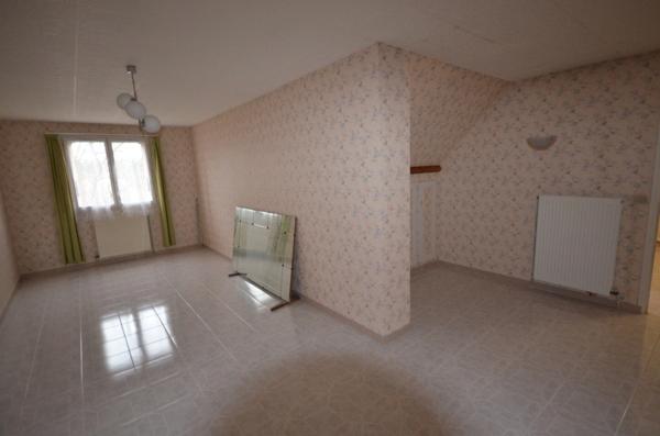 COULOMMIERS (77) à vendre maison individuelle de 6 pièces et sous-sol total