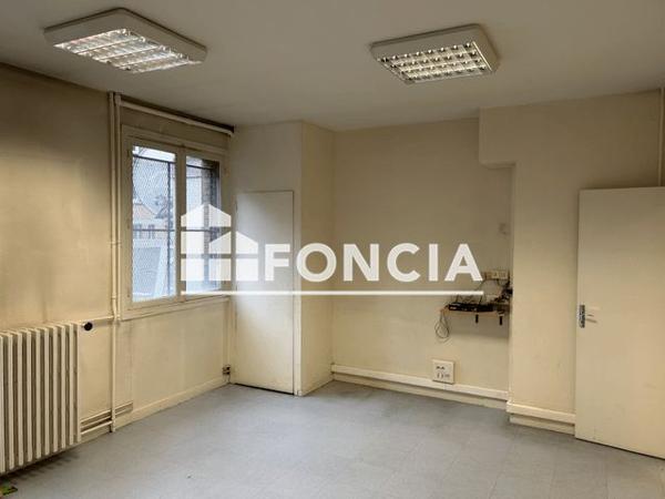 Location Local commercial 2 pièces 87.5 m² - 30/32/34 Rue Grand Pont Rouen 76000