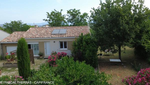 Maison de plain-pied à vendre - 4 pièces - 3 Chambres - Terrain plat 458m2 sur les hauteurs d'Apt