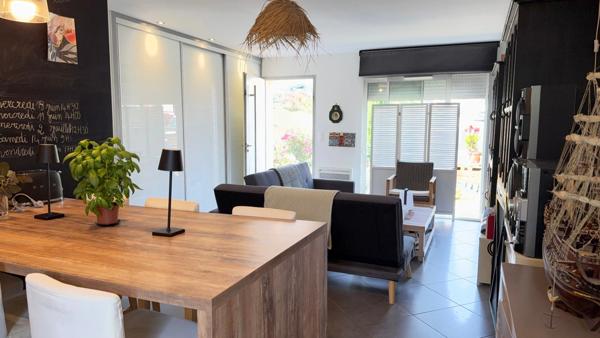 Maison de plain-pied à vendre - 4 pièces - 3 Chambres - Terrain plat 458m2 sur les hauteurs d'Apt
