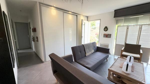 Maison de plain-pied à vendre - 4 pièces - 3 Chambres - Terrain plat 458m2 sur les hauteurs d'Apt