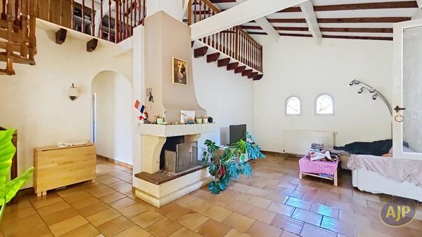Maison à vendre Castillon La Bataille - 6 pièces, 154m² avec 4 chambre(s) à 172 000€ - AJP Immobilier Libourne