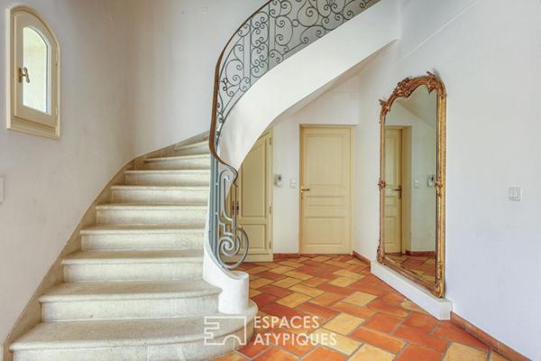 Maison d’architecte grand format, parc paysager piscine et annexes