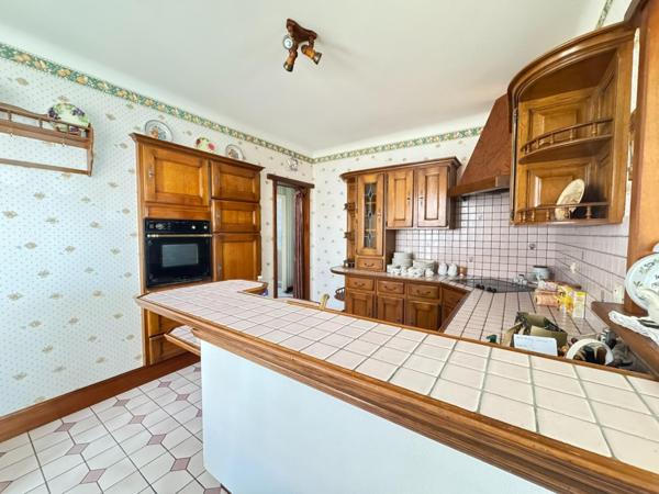 Maison à LE CHATEAU-D'OLERON, 17480 - 7 pièces 143m²
