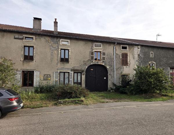Ferme sur plus de 1600m² de terrain plat