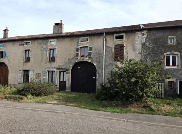 Ferme sur plus de 1600m² de terrain plat