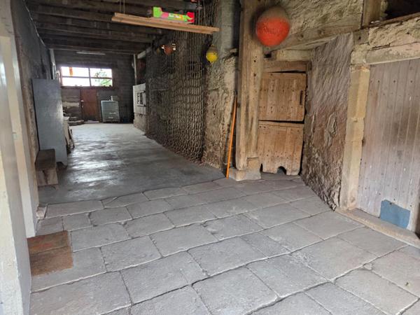 Ferme sur plus de 1600m² de terrain plat