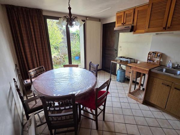 Ferme sur plus de 1600m² de terrain plat