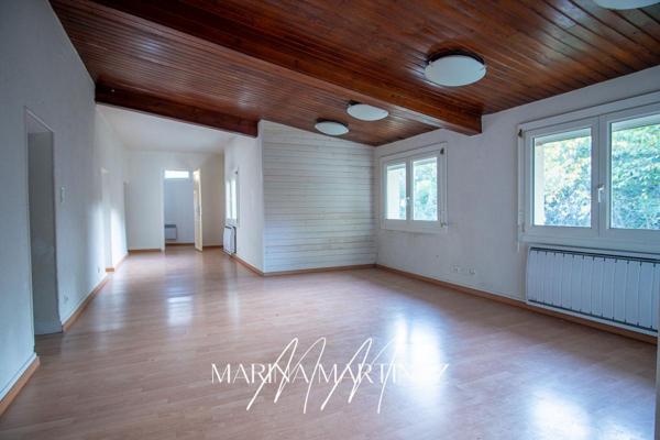 Corps de ferme du XIXe siècle avec jardin attenant