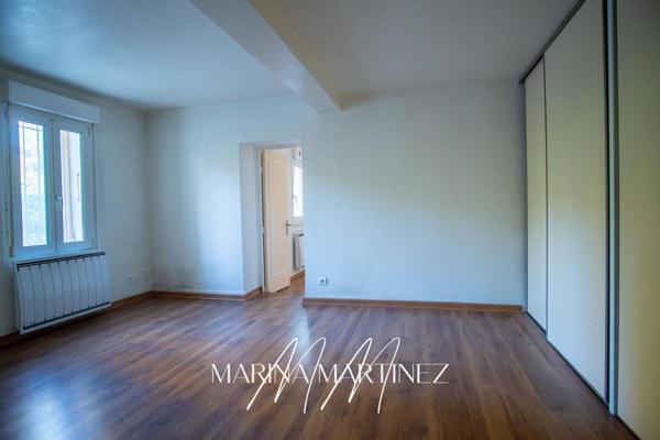 Corps de ferme du XIXe siècle avec jardin attenant