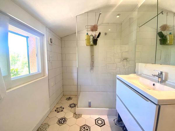 Maison La Cadiere D Azur 3 pièce(s) 90 m2 avec dépendance