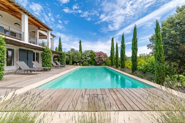 Uzès région, vue panoramique, magnifique Bastide de 400 m², spacieuse et accueillante, style et confort contem Uzès (30700)