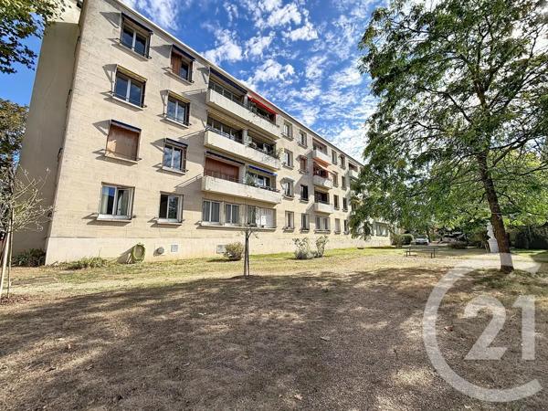 Appartement F5 à vendre  5 pièces - 84,90 m 2   CHATOU  - 78