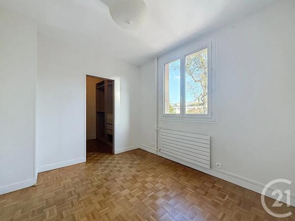 Appartement F5 à vendre  5 pièces - 84,90 m 2   CHATOU  - 78