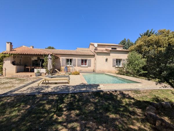 Belle villa 4 chambres, bureau, garage, piscine