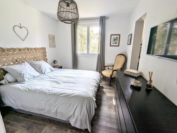 Belle villa 4 chambres, bureau, garage, piscine