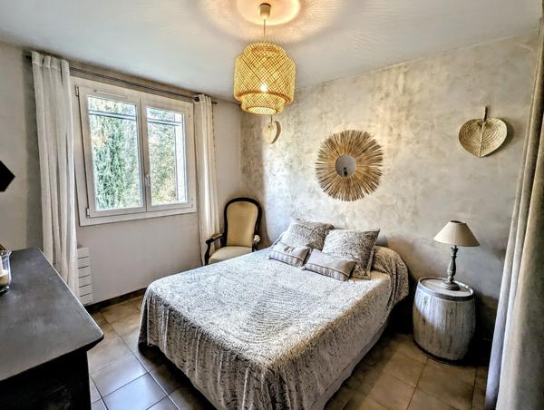 Belle villa 4 chambres, bureau, garage, piscine