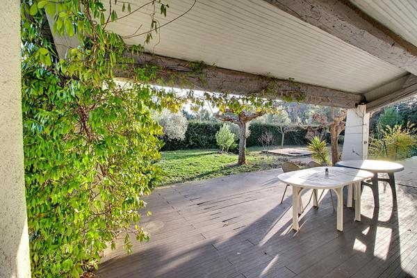 EXCLUSIVITÉ - Maison à Lorgues T4 sur 2145 m² de terrain avec une belle piscine et garage