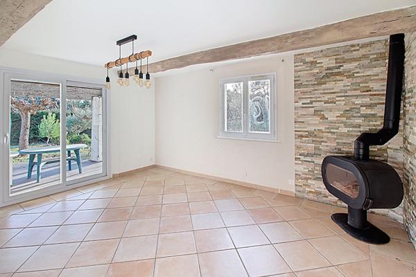 EXCLUSIVITÉ - Maison à Lorgues T4 sur 2145 m² de terrain avec une belle piscine et garage