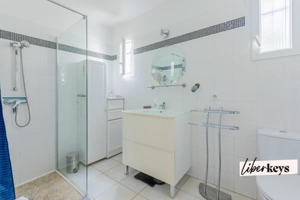 LÉZIGNAN-CORBIÈRES : Magnifique maison de 120m2 avec garage et cellier