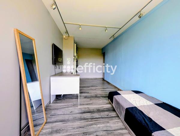 Appartement
         4 pièces
        - 100 m² Exclusivité 265 000 € *