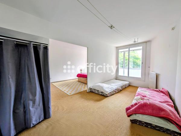 Appartement
         4 pièces
        - 100 m² Exclusivité 265 000 € *