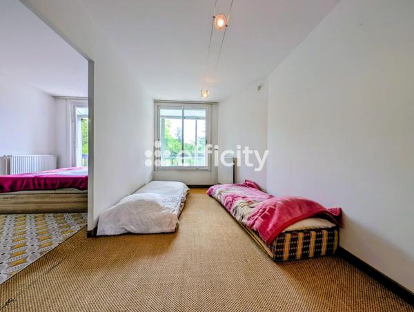 Appartement
         4 pièces
        - 100 m² Exclusivité 265 000 € *