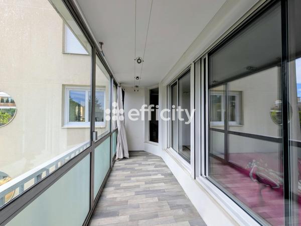 Appartement
         4 pièces
        - 100 m² Exclusivité 265 000 € *