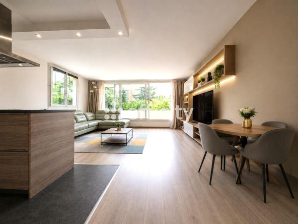 Appartement
         4 pièces
        - 100 m² Exclusivité 265 000 € *