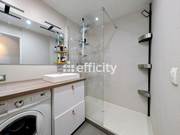 Appartement
         4 pièces
        - 100 m² Exclusivité 265 000 € *